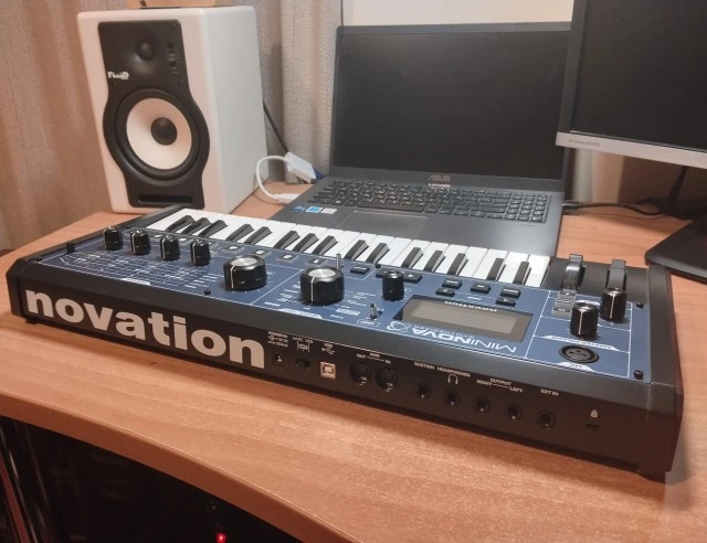 Novation MiniNova + Soft Case