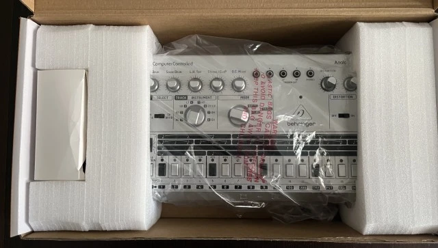Behringer RD-6
