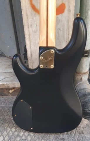 Fender Precision Bass Lyte (Japan, 1994)