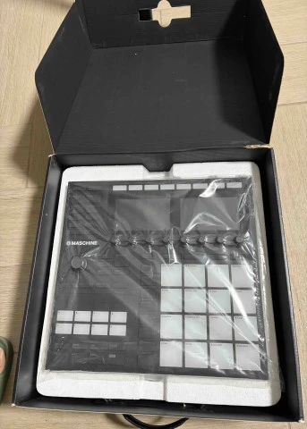 Native Instruments Maschine Mk3