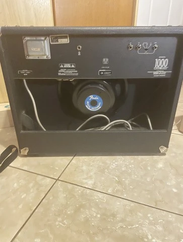Fender Roc Pro 1000