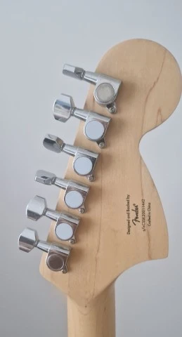 Squier Affinity Stratocaster για αριστεροχειρες