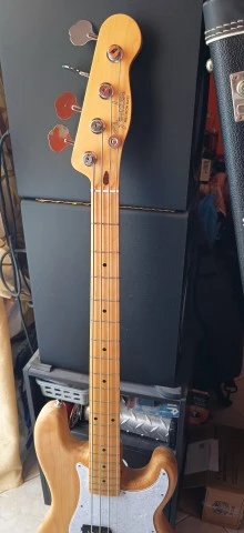 Fender Precision Bass (P-Bass)