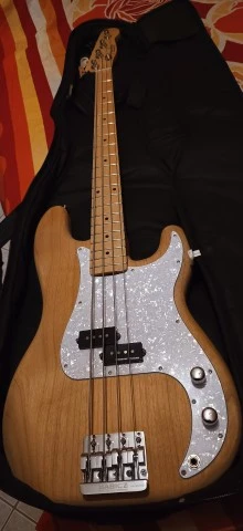 Fender Precision Bass (P-Bass)
