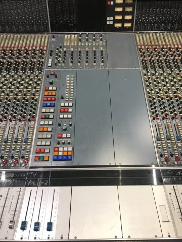Neve VR36 - 36κάναλη Αναλογική Κονσόλα Ηχογράφησης