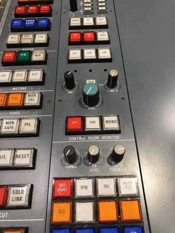 Neve VR36 - 36κάναλη Αναλογική Κονσόλα Ηχογράφησης