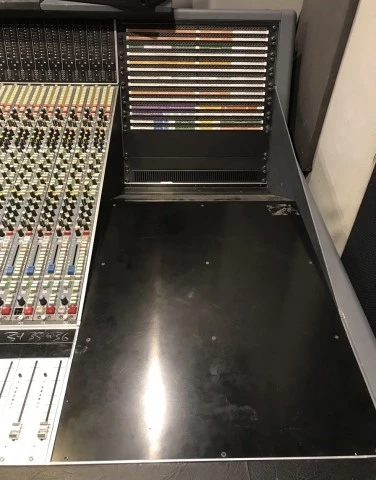 Neve VR36 - 36κάναλη Αναλογική Κονσόλα Ηχογράφησης