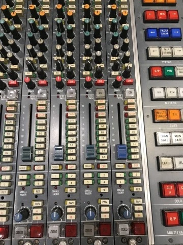 Neve VR36 - 36κάναλη Αναλογική Κονσόλα Ηχογράφησης