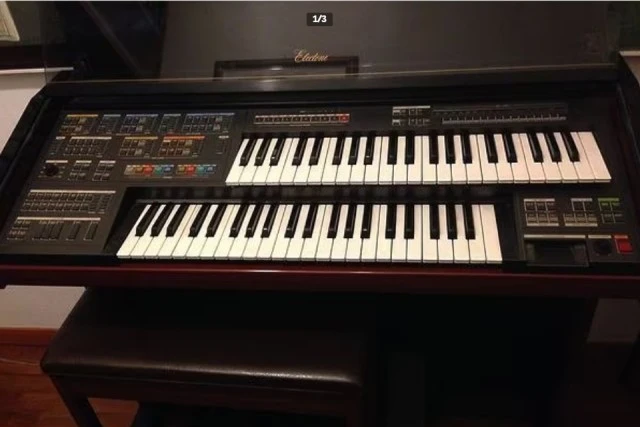 Yamaha Electone MC-600