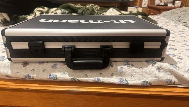 Case pedal