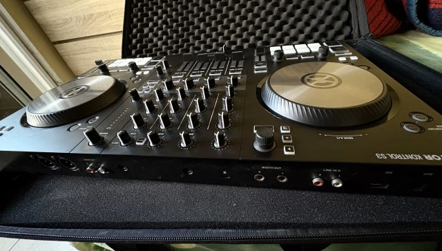 Native Instruments Traktor Kontrol S3 MK3
