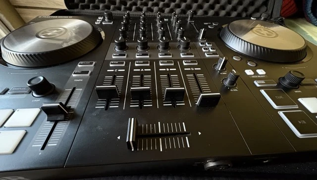 Native Instruments Traktor Kontrol S3 MK3