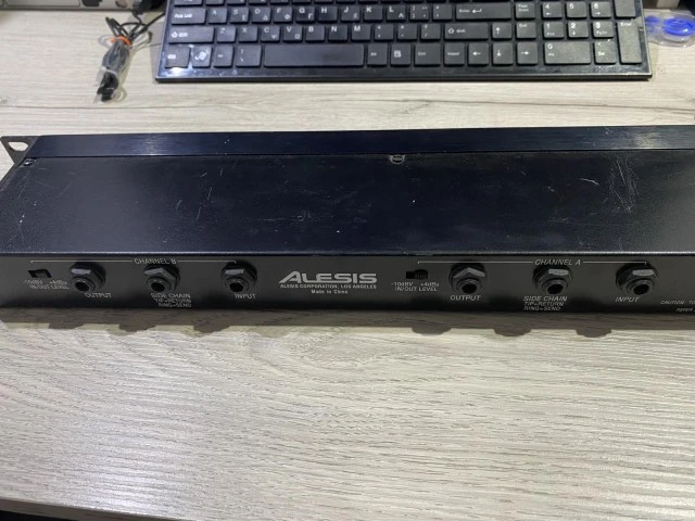 Alesis 3630 Compressor