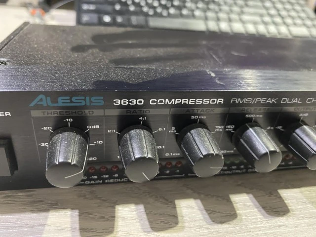 Alesis 3630 Compressor
