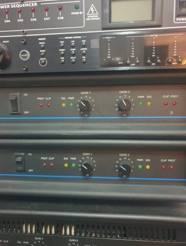 QSC MX1500a