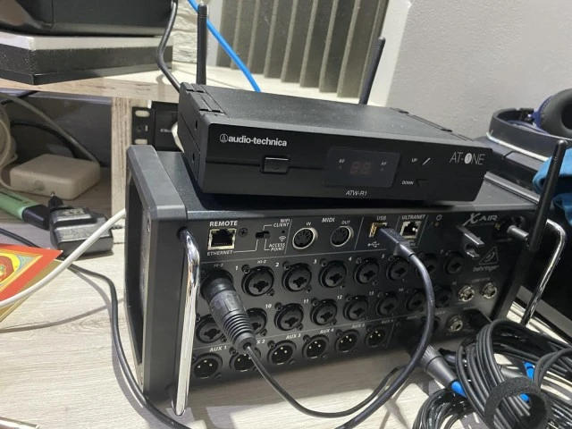 Behringer X Air XR18