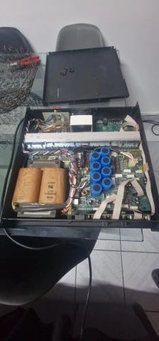 QSC MX1000a