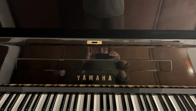 Yamaha U1 (E/FL)