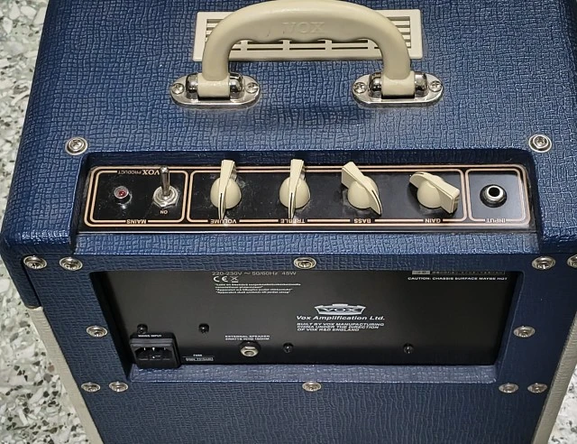 Vox AC4C1-TV