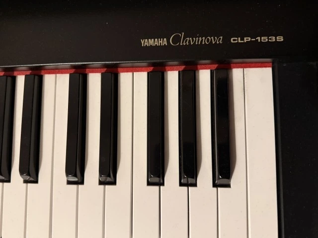 Yamaha Clavinova Clp - 153S