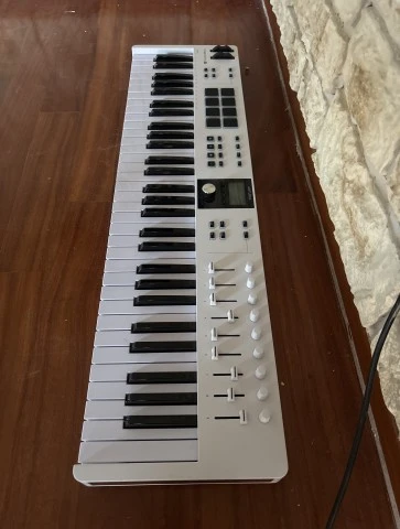 Arturia KeyLab Essential 61 MK3