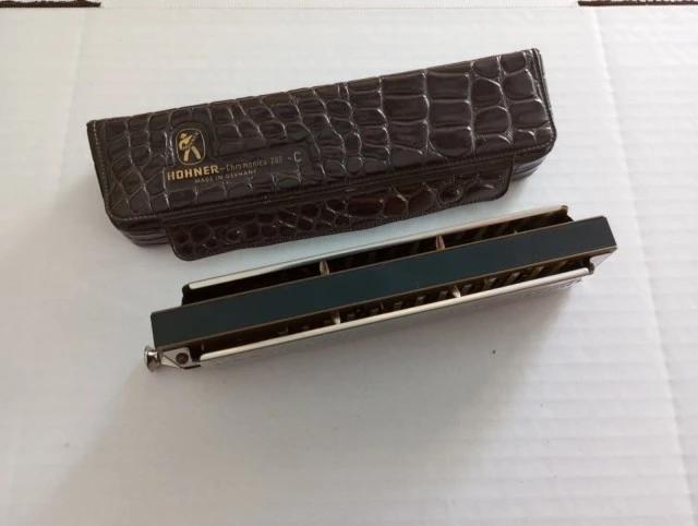 Hohner Super 64