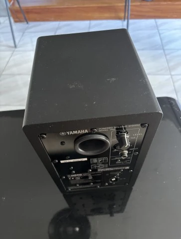 Yamaha HS5