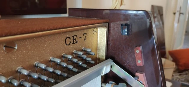 Kawai CE-7