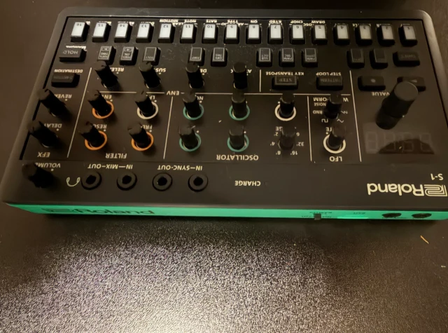 Roland AIRA Compact S-1