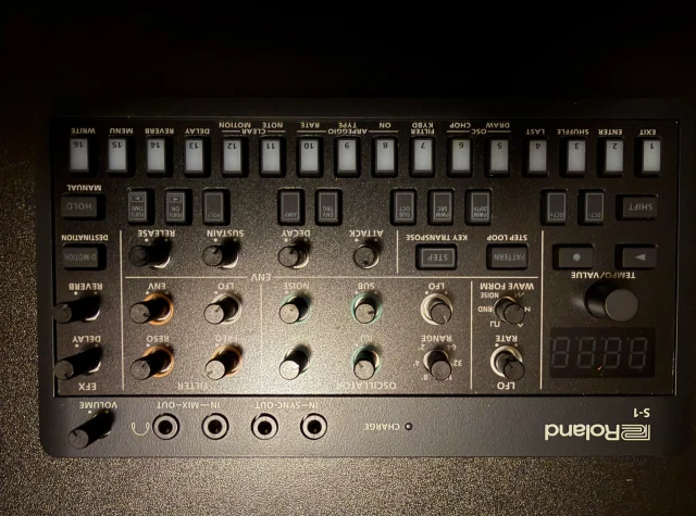 Roland AIRA Compact S-1