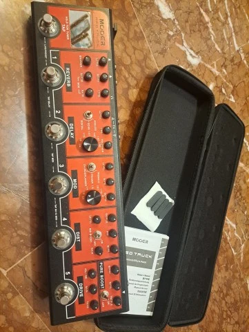 Mooer Red Truck