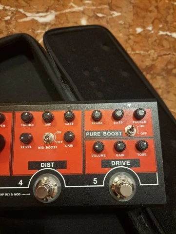 Mooer Red Truck