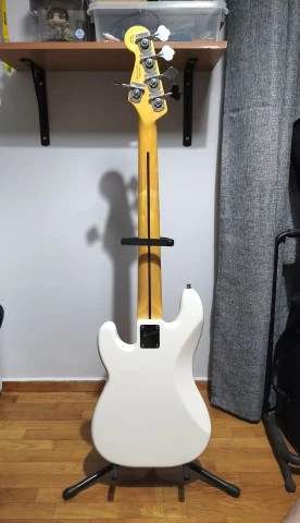 Squier Precision Classic Vibe '70s V MN W