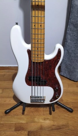 Squier Precision Classic Vibe '70s V MN W