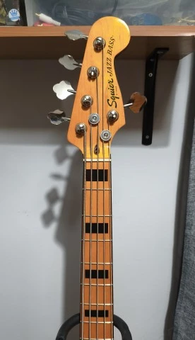 Squier Jazz Bass Classic Vibe '70s V MN NAT
