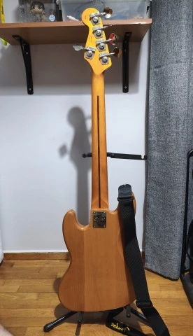 Squier Jazz Bass Classic Vibe '70s V MN NAT