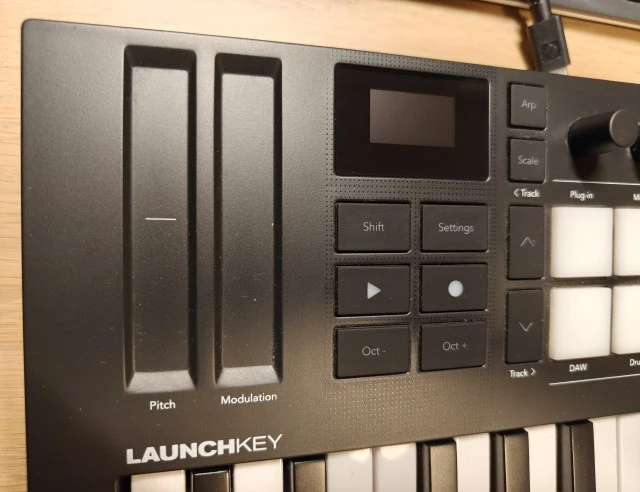 Novation Launchkey Mini MK4