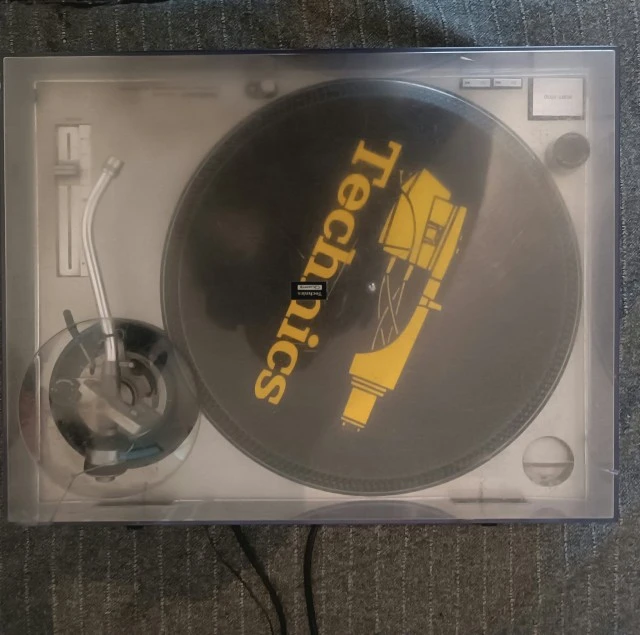 Technics SL-1200 MK2