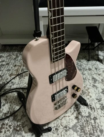 Gretsch Streamliner Jet Club Bass Shell Pink