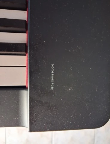 Yamaha Digital piano p225