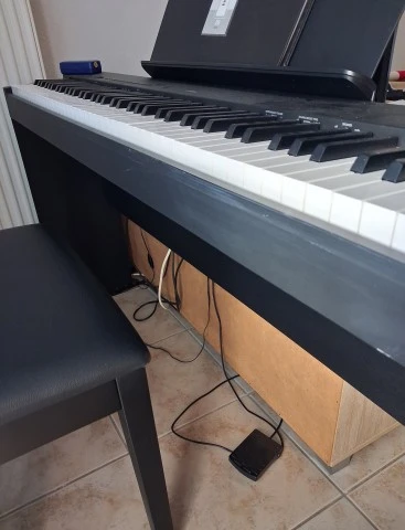 Yamaha Digital piano p225