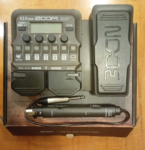 Zoom A1X FOUR Acoustic Multi Effects Processor With Expression Pedal