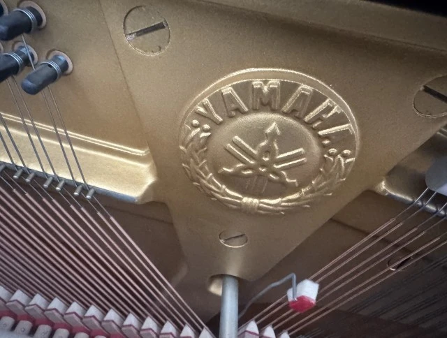 Yamaha U3