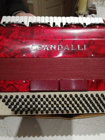 Scandalli