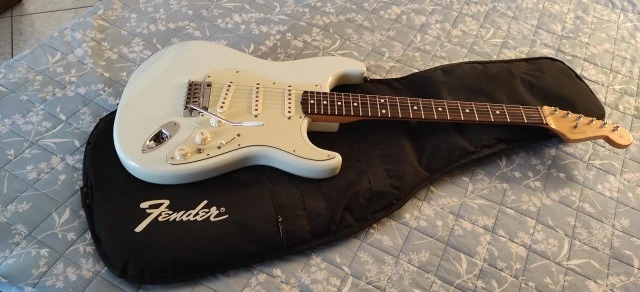 Fender Classic Player '60s Stratocaster - Sonic Blue