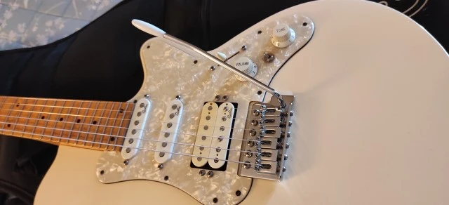 Godin SD24