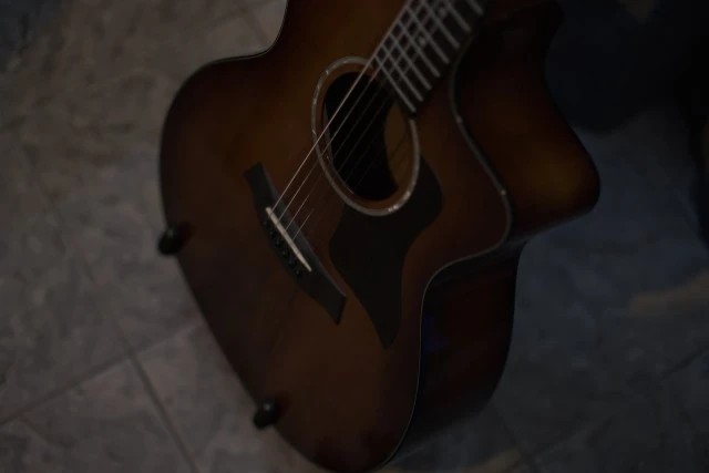 Taylor 224ce-K DLX Hawaiian Koa
