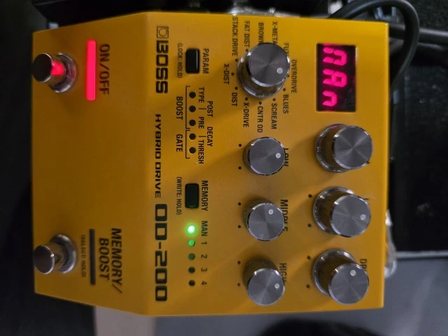 Boss OD-200 Hybrid Drive