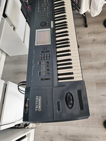 Korg Triton Extreme με MOSS Board