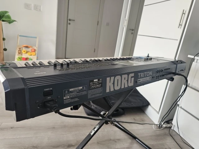 Korg Triton Extreme με MOSS Board